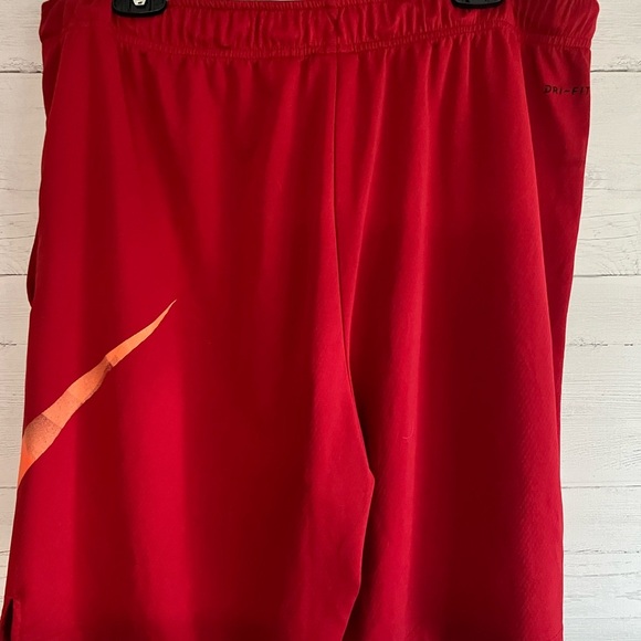 Nike HBR Marble Swoosh Basketball Training Shorts Red Black Mens 2XL EUC - Picture 8 of 15